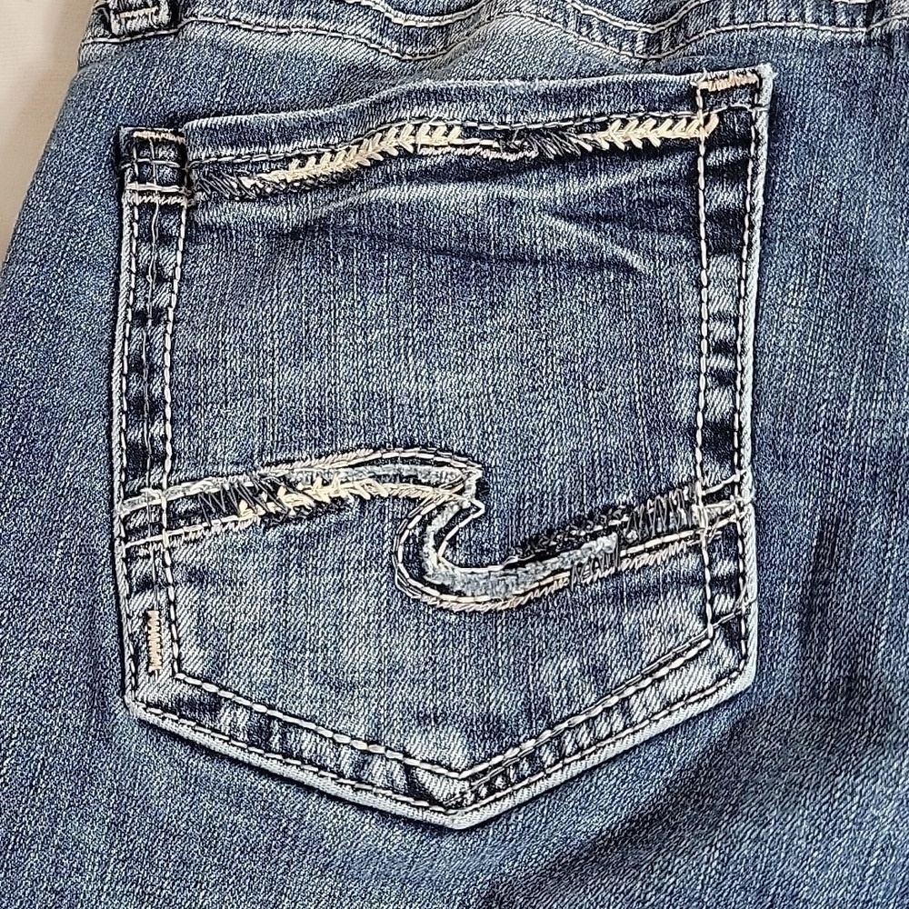 Silver Jeans Co Elyse Capri size 28 Super Cute Denim Jeans Super Cute